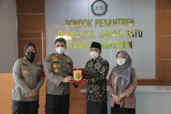 Div Humas Polri berikan pencerahan pencegahan paham radikalieme ke Ponpes Roudlatul Qur'an Metro