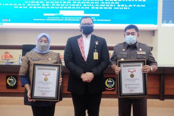 Pemprov Sulsel dan BPOM Makassar raih penghargaan MURI