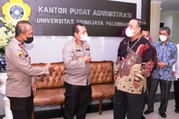Unsri berikan kesempatan beasiswa  anggota Polda Sumsel kuliah S2