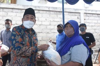 KPP Pratama Mataram Timur bantu warga terdampak pandemi COVID-19