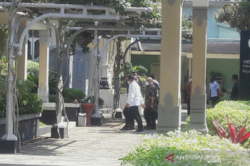 Presiden Jokowi meminta Gubernur DIY percepat vaksinasi