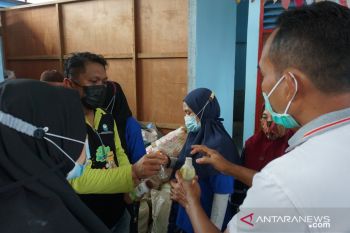 Pertamina melatih warga memilah sampah