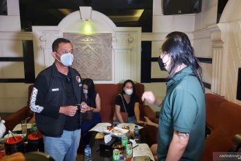Pemprov DKI Jakarta izinkan uji coba pembukaan 62 tempat karaoke