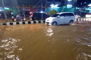 Banjir merendam ratusan rumah di Kota Sorong