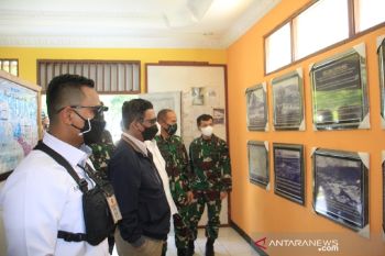 Pangdam XVII/Cenderawasih  dampingi Kunker Menkopolhukam cek kesiapan PON XX