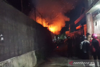 Sebuah gudang terbakar di Tarakan