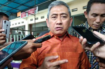 Gubernur Sulbar luncurkan produk ekonomi kreatif sarung Sutra Mandar