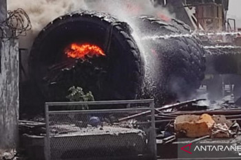 Ban terbakar di Terminal Petikemas Tanjung Priok bukan inventaris IPC