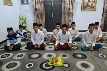 Sepekan, dana abadi pesantren  hingga berdampingan dengan COVID-19
