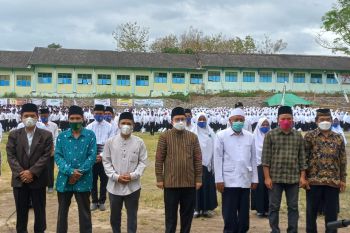 Mahasiswa baru IAIH NW Lotim ikuti orientasi gunakan prokes ketat