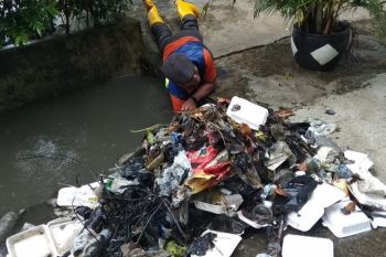 Tekan risiko banjir, BPBD Sumatera Selatan minta pemda benahi drainase