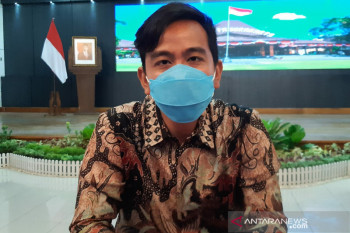 Gibran: Vaksinasi di Solo capai 100 persen