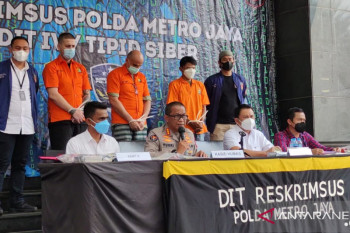 Polisi tangkap dua WNA terlibat "skimming" ATM