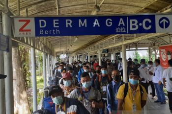 312 PMI yang pulang dari Singapura dan Malaysia,  dirawat di Batam karena positif COVID-19
