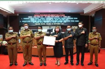 Rapat Paripurna Pendapat Akhir Fraksi Rancangan Perda Perubahan PT. Migas Kaltara Jaya