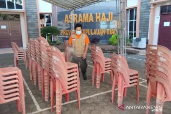 Tiga daerah di Kepri bertahan di zona oranye  COVID-19