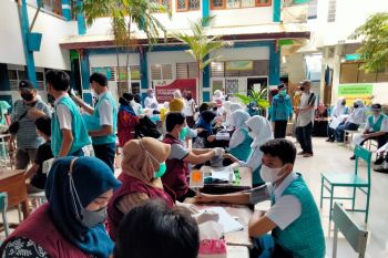Pemprov Sulsel genjot vaksinasi COVID-19 di kalangan pelajar