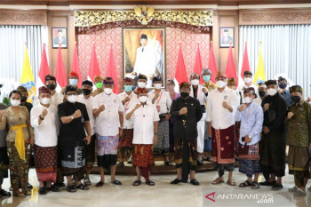 Gubernur Bali ajak komponen pariwisata solid dukung pemerintah wujudkan "zona hijau"