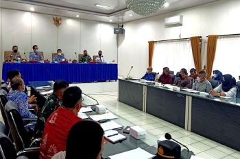 Bupati Barut pimpin rapat mediasi kompensasi lahan  PT VDTM