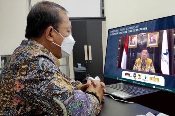 Kakanwil Kemenkumham Sulsel mengikuti webinar pemanfaatan data pemilik manfaat korporasi