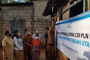 PLN NTT alirkan listrik bagi warga  di perbatasan RI-Timor Leste