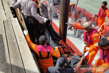 Seorang penumpang Korban Insiden KM Safina 2 Ditemukan Meninggal Dunia