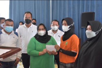 Lepas 43 atlet ke PON Papua, ini harapan Bupati Bengkalis