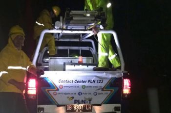 PLN normalkan pasokan listrik akibat banjir bandang di Minahasa