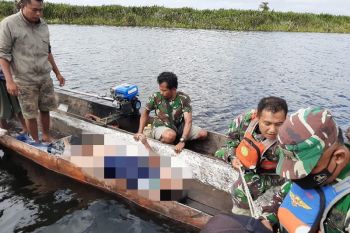 Tim SAR gabungan evakuasi dua jenazah long boat terbalik di Merauke