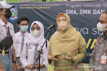 NTB mengintensifkan vaksinasi pelajar kejar 70 persen kekebalan tubuh
