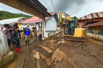 Pantau lokasi bencana, DLR bantu warga terdampak banjir bandang di Minahasa Tenggara