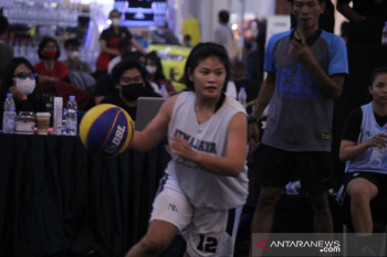 Basketball player enters PON fray for late brother