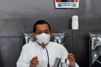 Delapan warga Padang kena sanksi denda Rp100 ribu/orang, ini kesalahan mereka