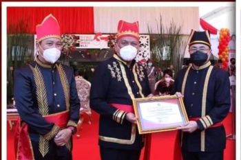 Gubernur Sulut beri penghargaan 14 kabupaten kota lindungi pekerja rentan