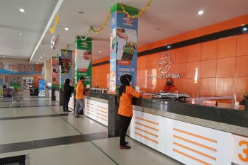 Melihat bergesernya layanan pengiriman jasa kantor POS dimasa pandemi COVID-19 ke daring
