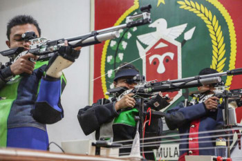 Latihan Atlet Menembak Kalteng Untuk PON Papua
