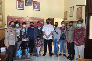 Polisi Cilacap fasilitasi calon pekerja migran menyalurkan aspirasi
