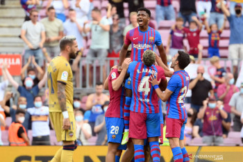 Ansu Fati mencetak gol saat Barcelona kalahkan Levante 3-0