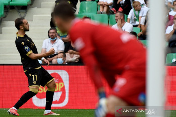 Liga Prancis : Nice menang 3-0 di markas Saint-Etienne
