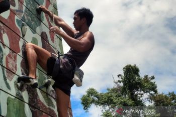 Angga Cahya mulai 'panas' jelang kompetisi Panjat Tebing PON XX Papua