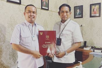 Seorang hakim PN Tanjung Pati dapat Satyalancana Karya Satya, ini sebabnya