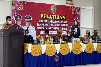 Barut gelar pelatihan vokasional kerajinan anyaman bagi pelaku UMK