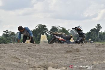 Polres Lahat tetapkan dua oknum kades tersangka penambangan ilegal