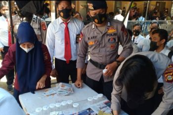 Polda Sumsel rutin tes urine anggota cegah penyalahgunaan narkoba