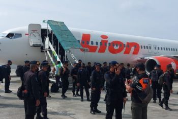 201 personel Brimob asal Sulsel tiba di Bandara Sentani Jayapura
