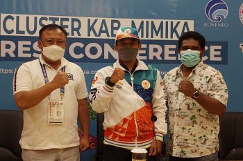 Perjuangan berliku Tim Papua gondol emas cabor Terbang Layang