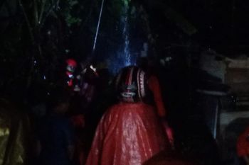 Usai mencari ikan, tujuh anak terjebak di  sungai kawasan Tarantang