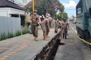 Pemkot Mataram cek rekondisi bekas galian pipa PDAM di KBC