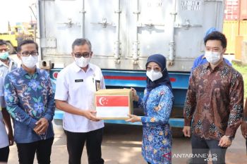Pemko Batam terima bantuan 60.000 vaksin dari Singapura