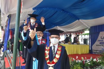 UIN Datokarama  minta alumni mengabdi di masyarakat dengan ikhlas